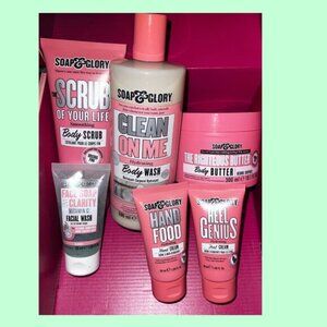 Soap and Glory Set  New‎